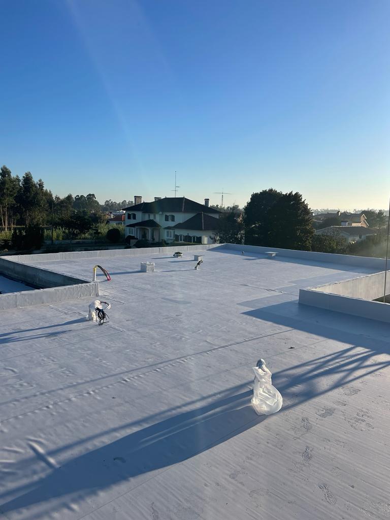 Cobertura Moradia PVC - WideRev